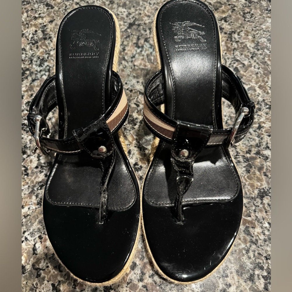 Burberry Nova Check Patent Leather Espadrille Edge wedge Sandal